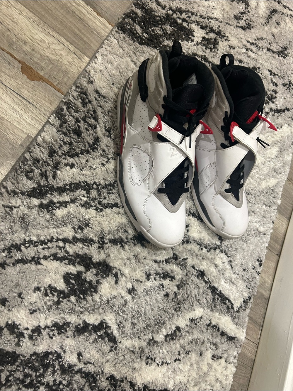 Jordan 8 Bugs Bunnies